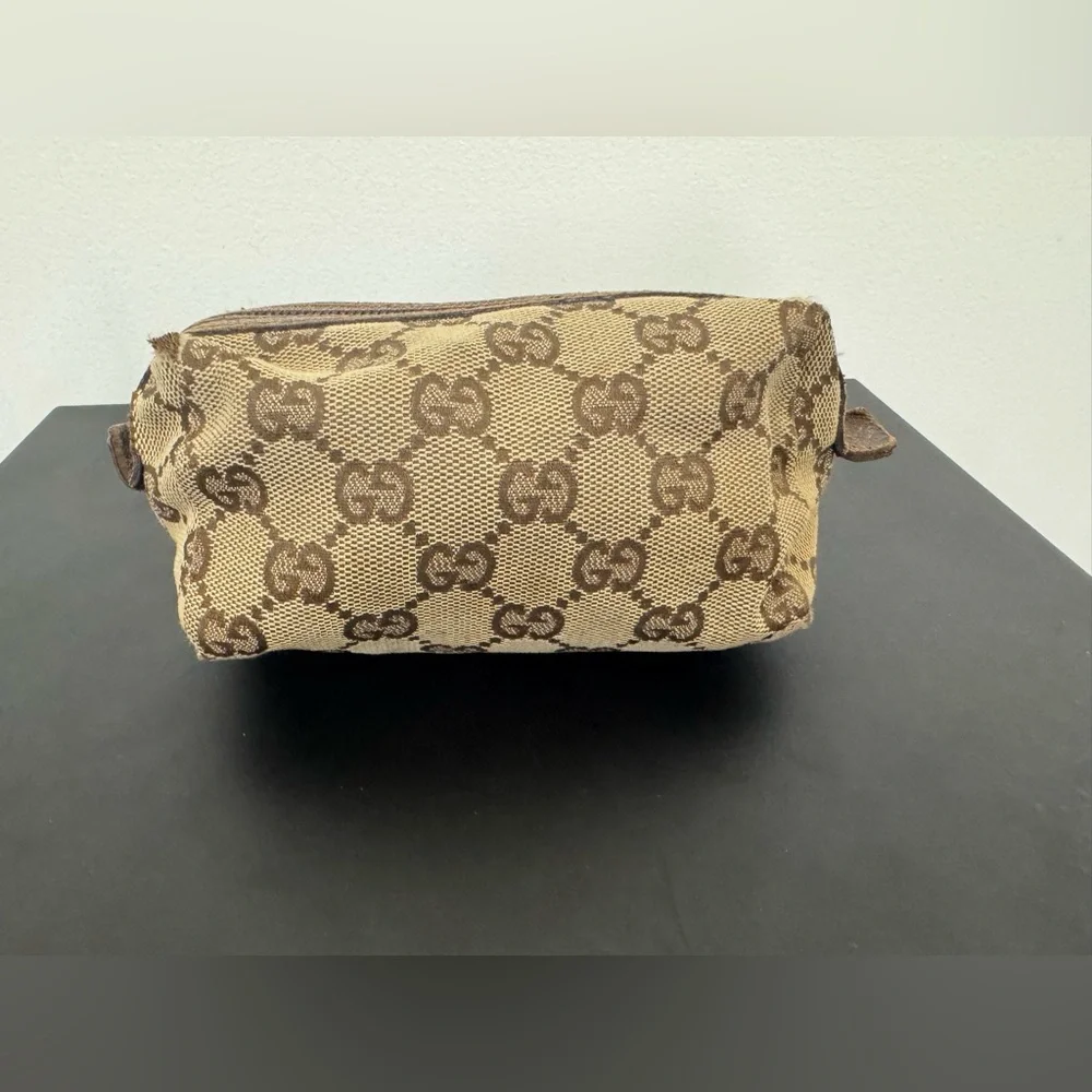 Gucci Beige and Brown Monogram GG Canvas Pouch Vintage with Leather Trim - Picture 3 of 9